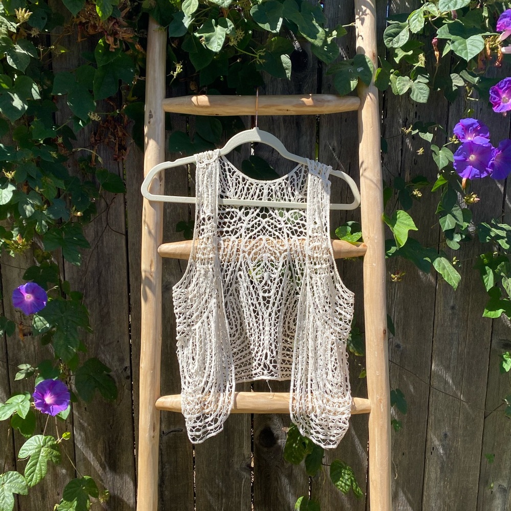 Lacey Cloth Vest